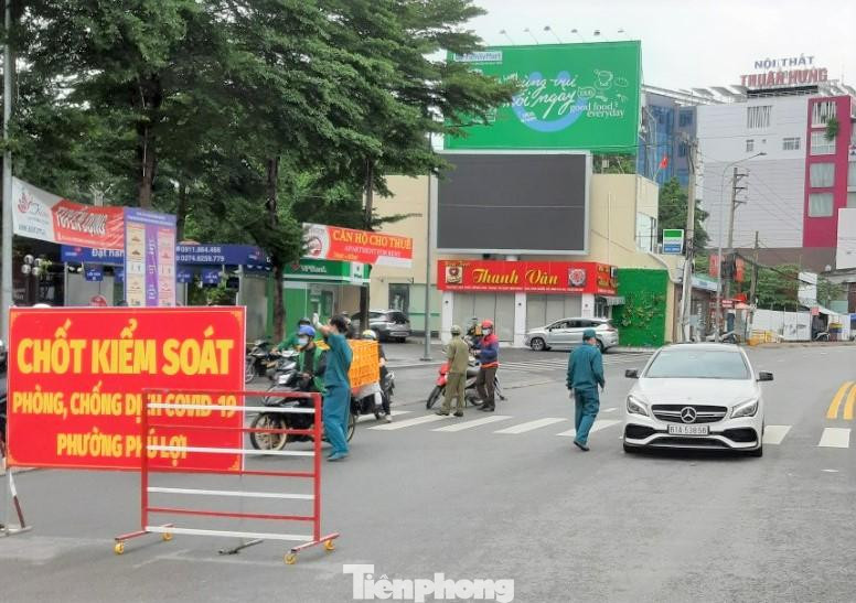 Bình Dương lập gần 3.000 chốt kiểm soát người đi đường