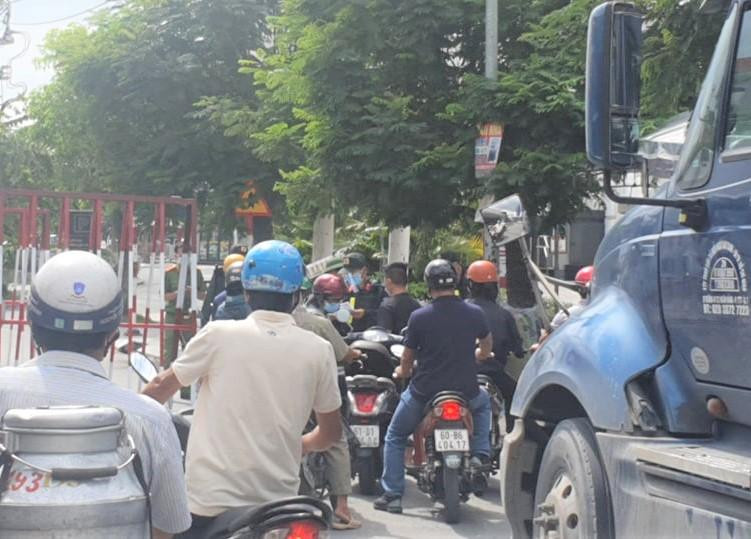 Bình Dương lập chốt kiểm dịch tại của ngõ khu vực đường Quốc lộ 1K