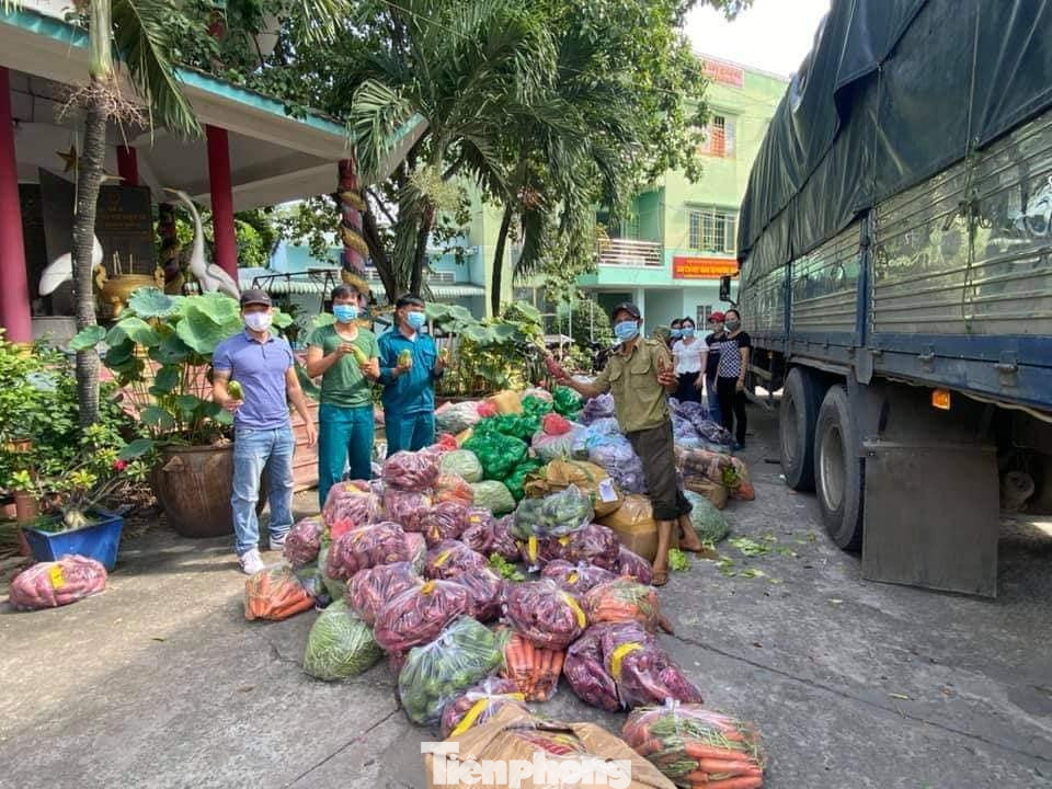 Hàng hóa từ các tỉnh chuyển đến Bình Dương sẽ được phân bổ đến khu vực phong tỏa Hàng hóa từ các tỉnh chuyển đến Bình Dương sẽ được phân bổ đến khu vực phong tỏa