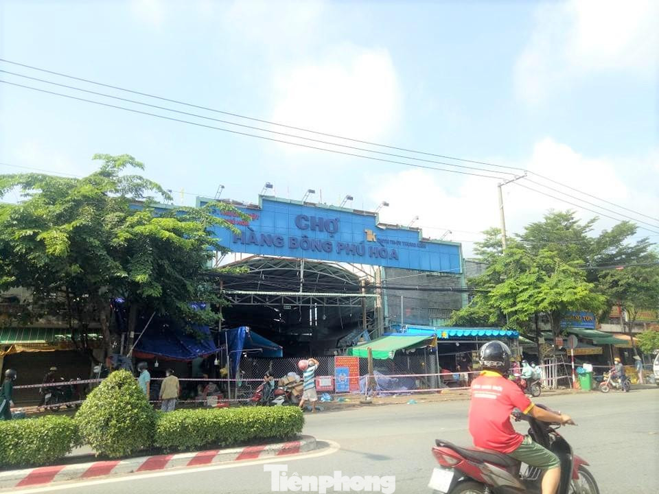 Chợ Hàng Bông tạm ngưng hoạt động Chợ Hàng Bông tạm ngưng hoạt động