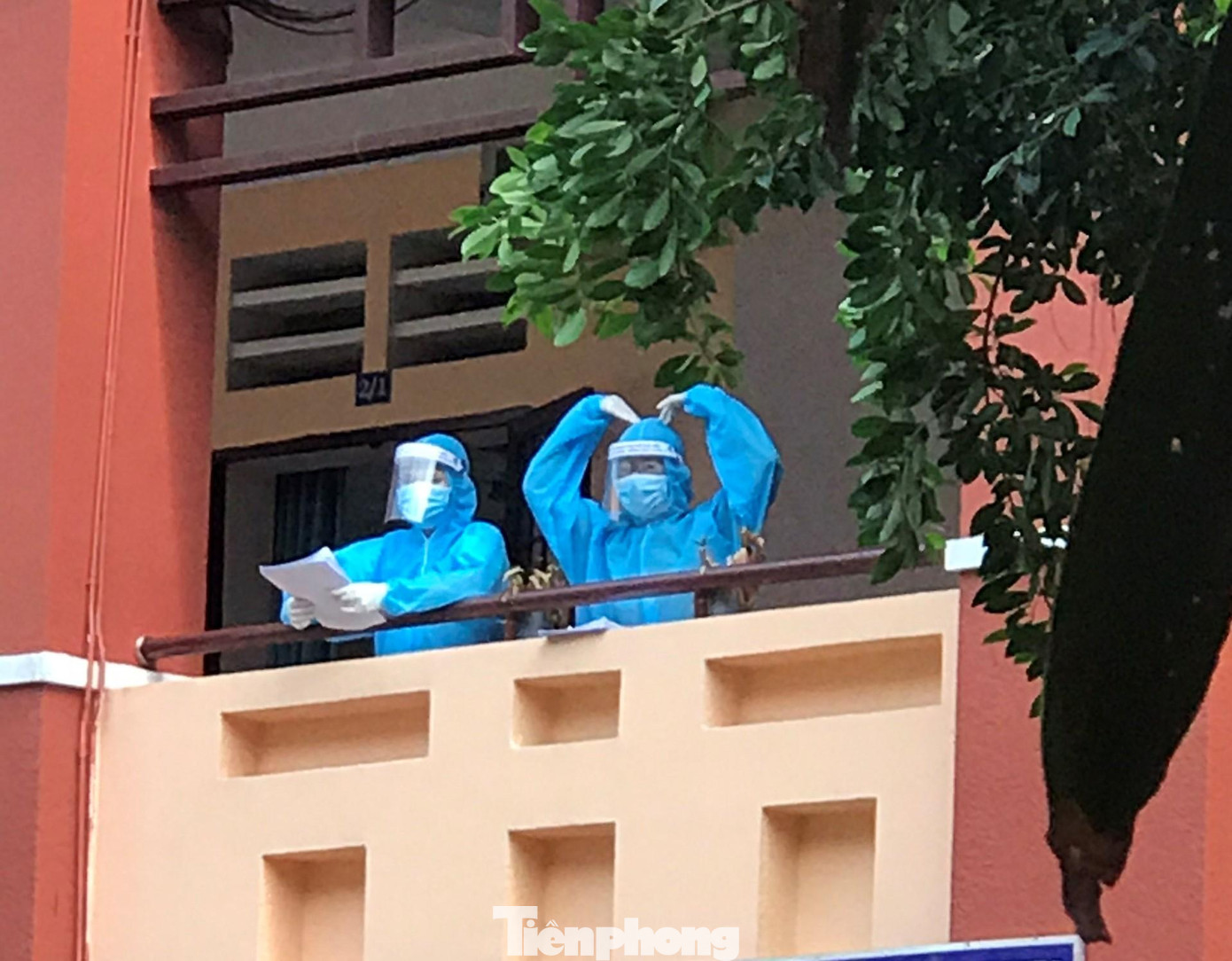 Tình nguyện viên sau khi hết thời gian tham gia 21 ngày đã viết tâm thư xin được ở lại cống hiến