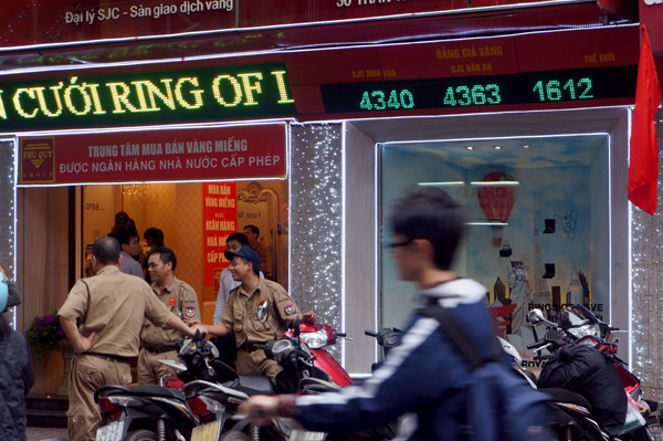 Các điểm giao dịch vắng vẻ.