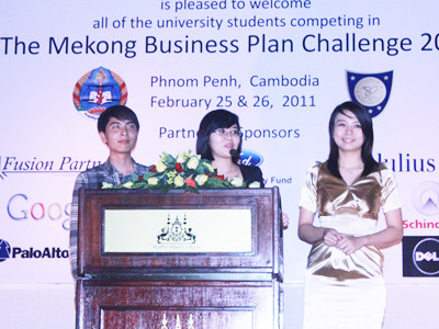 “Nhóm than sạch” tại Campuchia