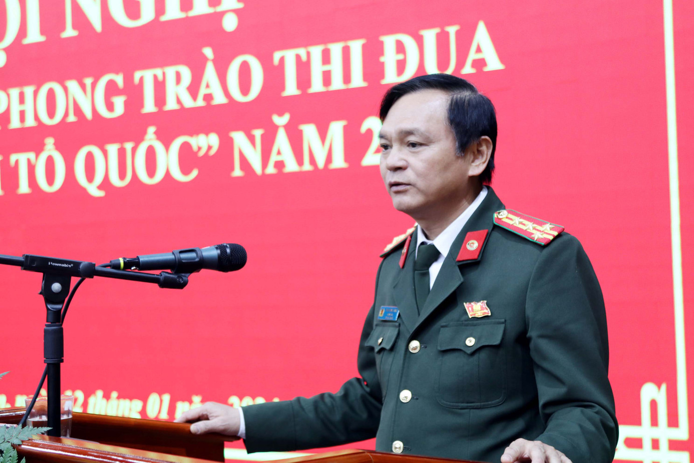 Đại tá Thái Hồng Công, Giám đốc Công an tỉnh Lạng Sơn phát động phong trào thi đua năm 2024 .Ảnh: Duy Chiến