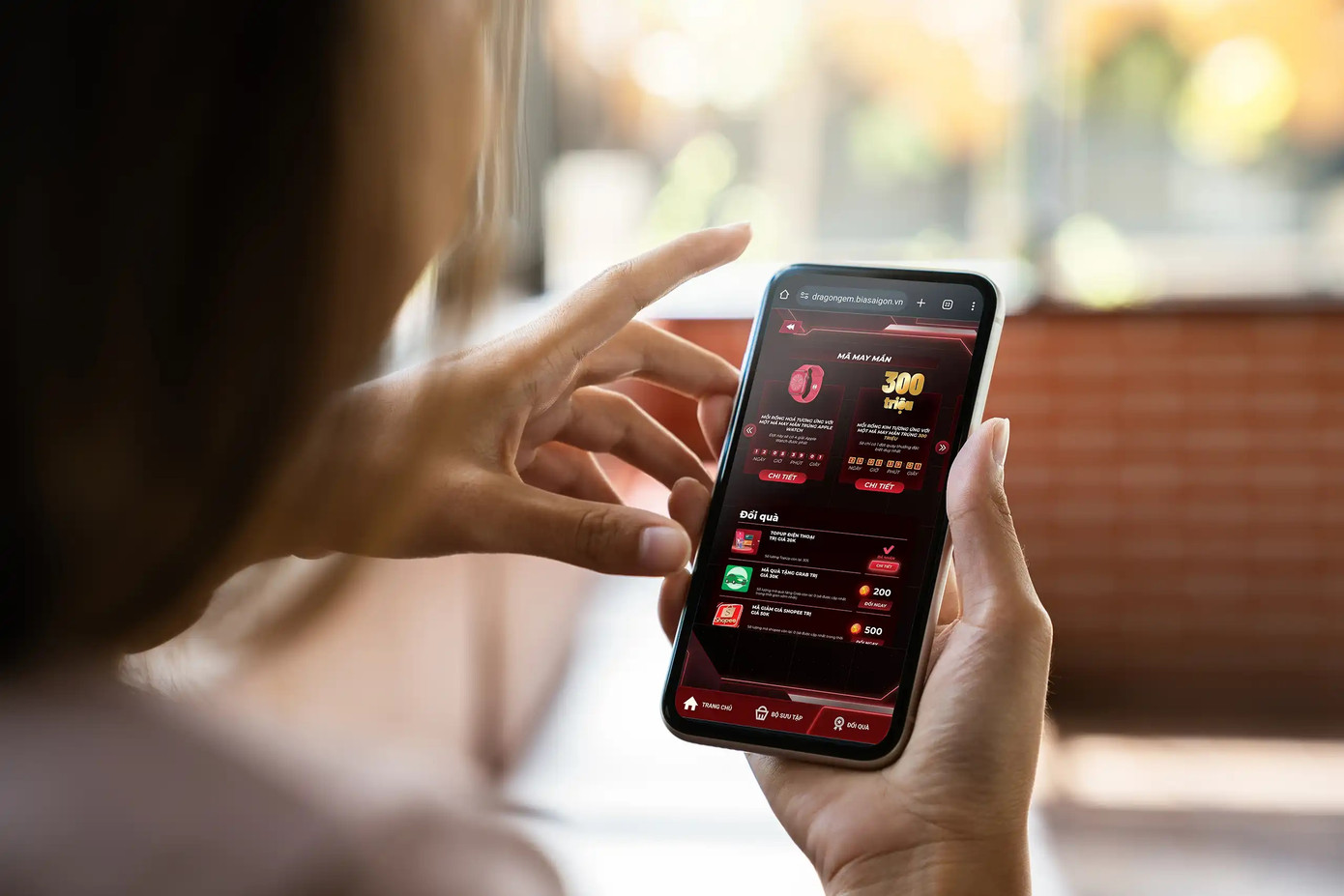 Dragon Gem by Bia Saigon là trò chơi tương tác sử dụng công nghệ thực tế ảo. Dragon Gem by Bia Saigon là trò chơi tương tác sử dụng công nghệ thực tế ảo.