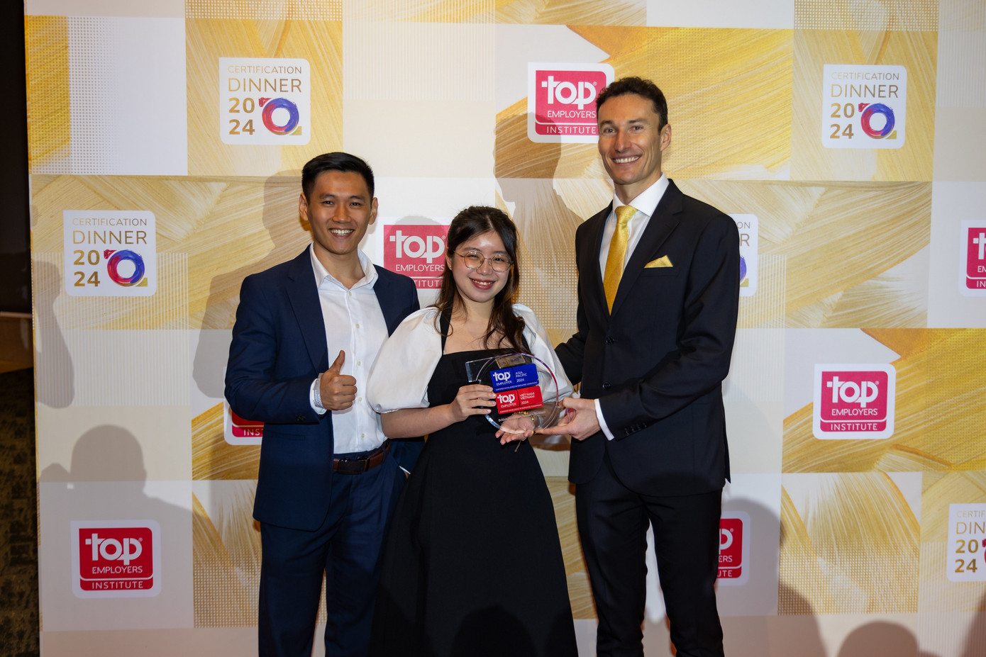 BAT Việt Nam chiến thắng đầy thuyết phục với giải thưởng Nhà Tuyển dụng Hàng đầu.