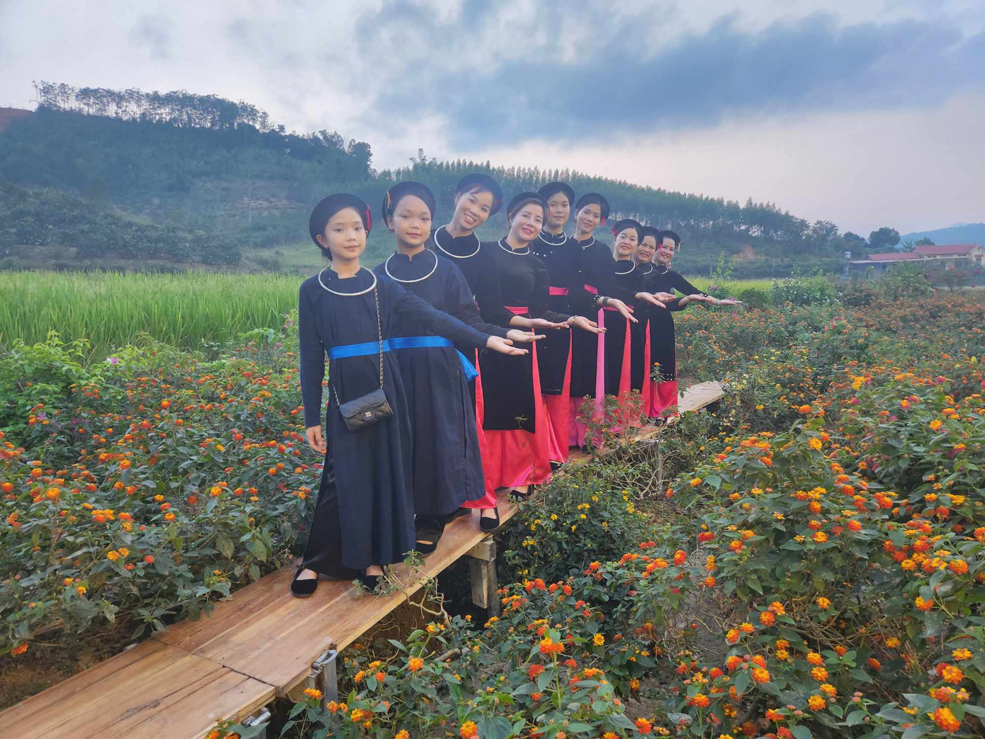 Không gian nghỉ ngơi ấn tượng ở Trạm nghỉ chân Hoa Hồi. Ảnh: Duy Chiến Không gian nghỉ ngơi ấn tượng ở Trạm nghỉ chân Hoa Hồi. Ảnh: Duy Chiến