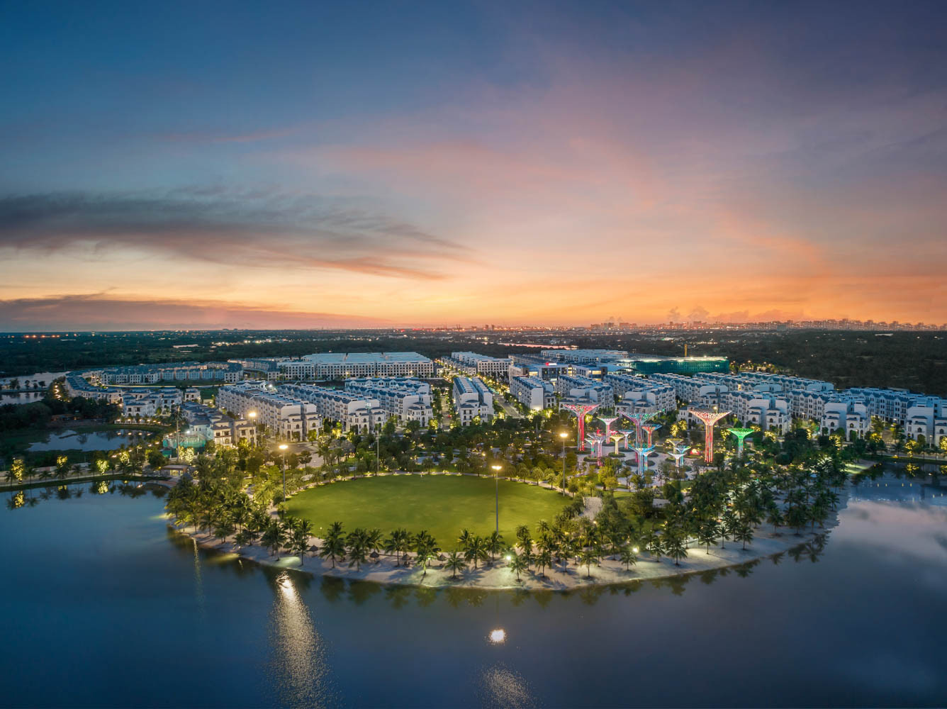 Đại đô thị Vinhomes Grand Park sở hữu quy mô 272ha và hàng ngàn cảnh quan lý thú