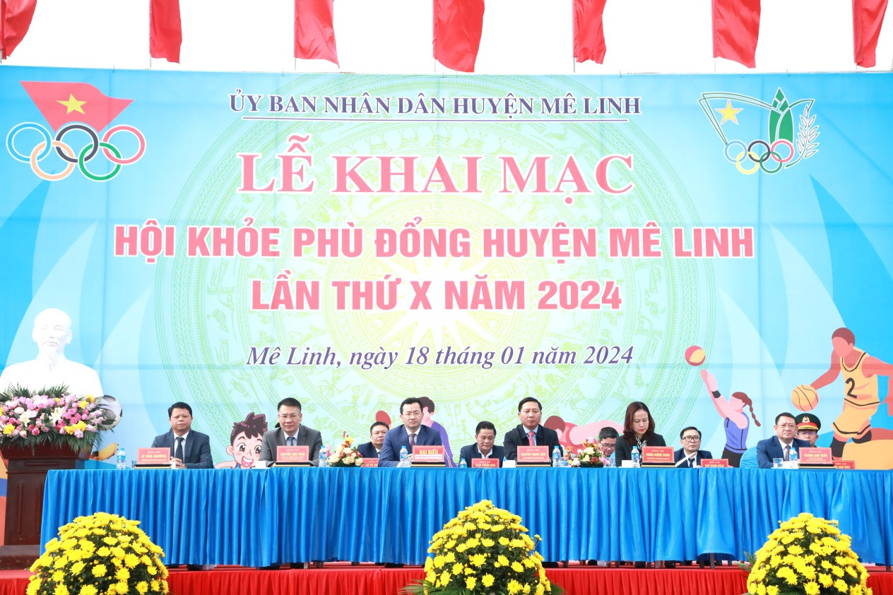 Các đại biểu dự buổi lễ