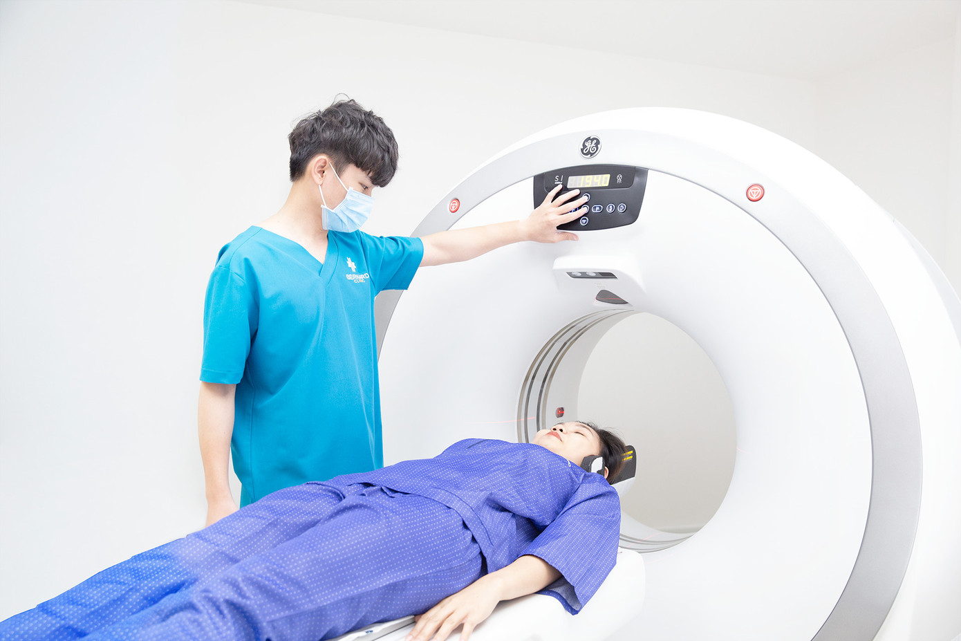 Bệnh nhân được chụp CT tại Hệ thống Y khoa Chuyên sâu Quốc tế Bernard