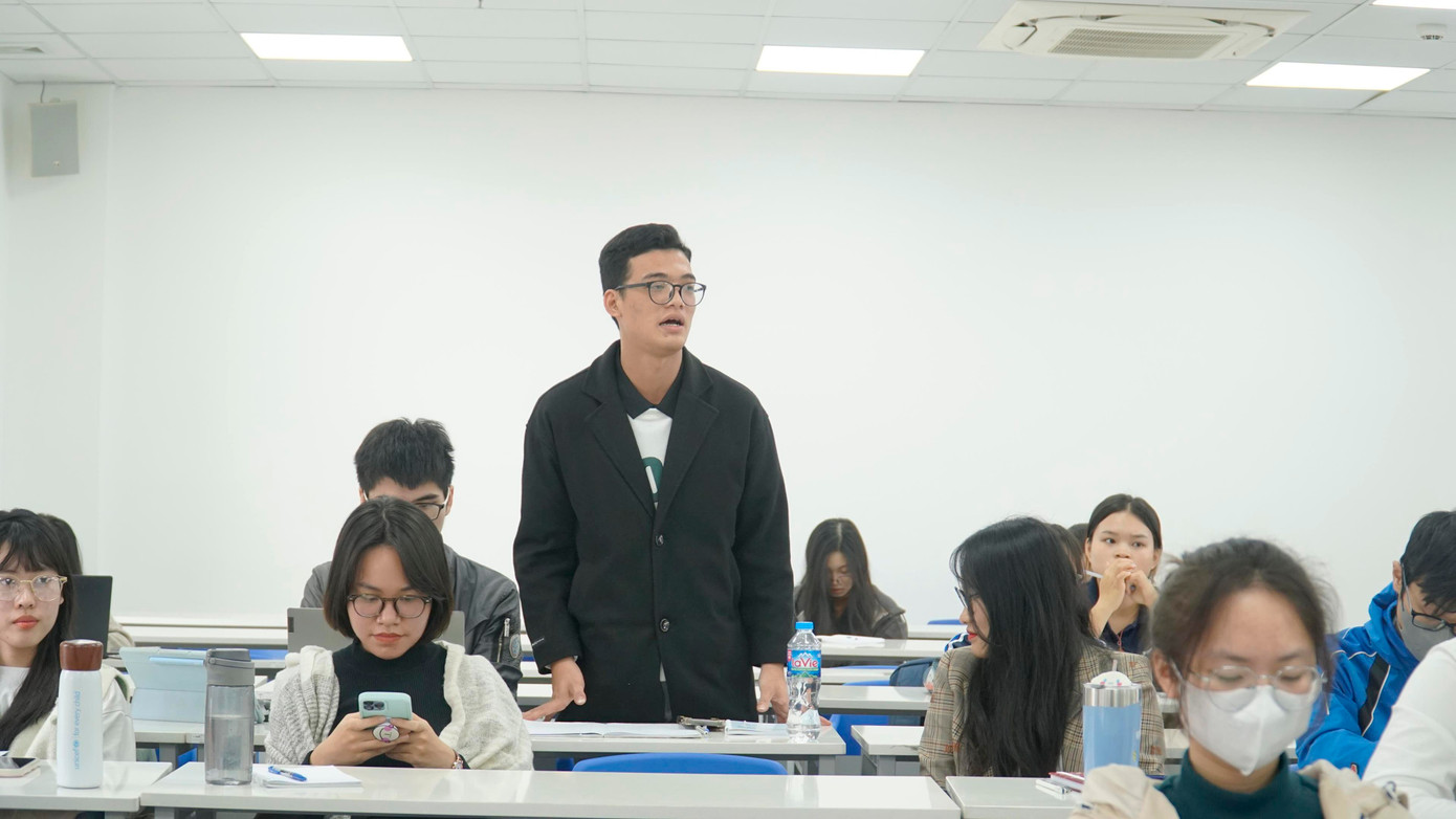 Sinh viên có cơ hội tìm hiểu về ngành nghề mình quan tâm trong tập huấn của DynaGen Initiative Sinh viên có cơ hội tìm hiểu về ngành nghề mình quan tâm trong tập huấn của DynaGen Initiative