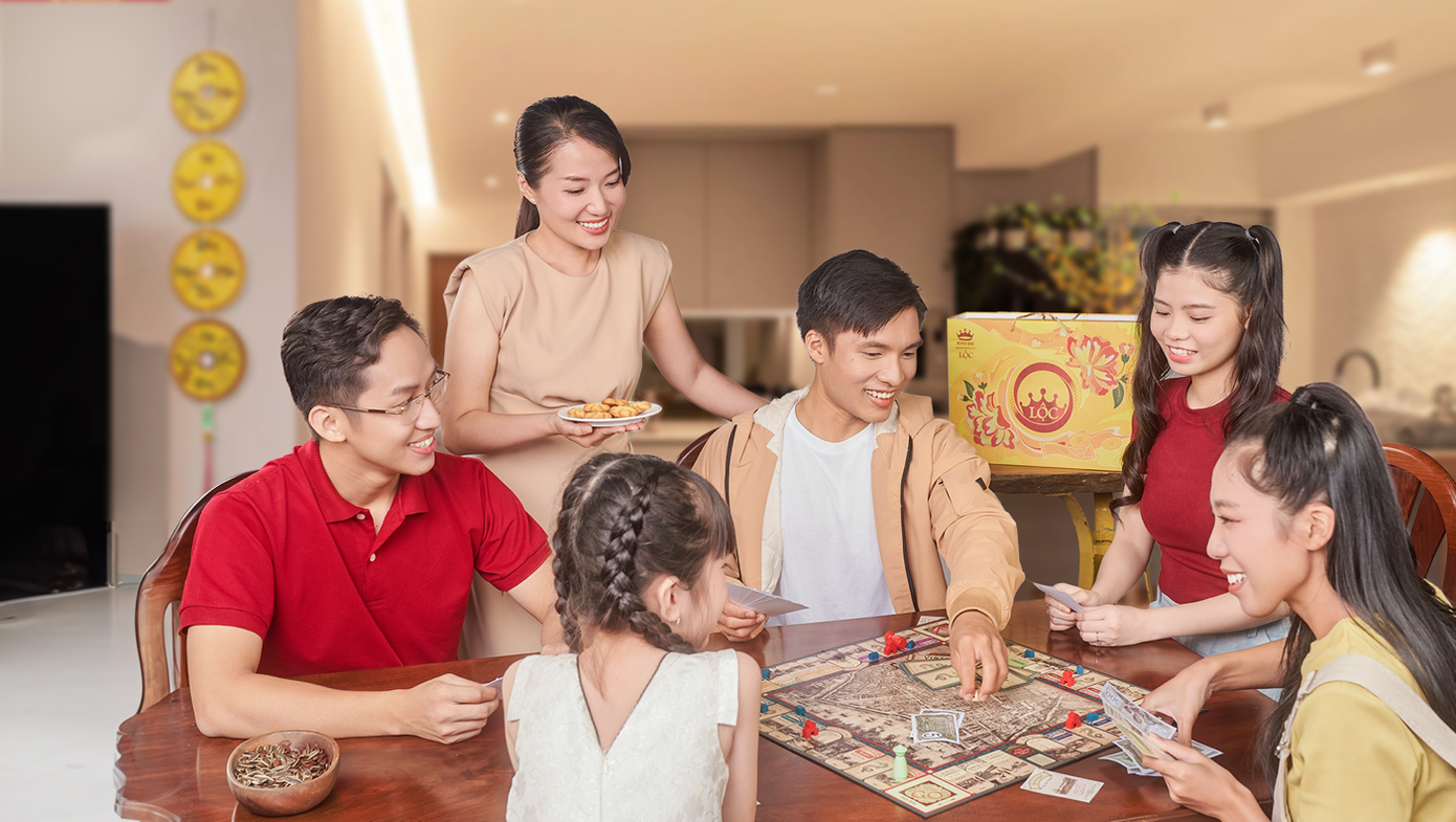 Kinh Đô Việt Nam đã triển khai chiến dịch sáng tạo "Cùng Kinh Đô, Tết vui chuyện sum vầy" với cách tiếp cận mới mẻ và độc đáo, mang ý nghĩa tích cực nhân văn mùa Tết.