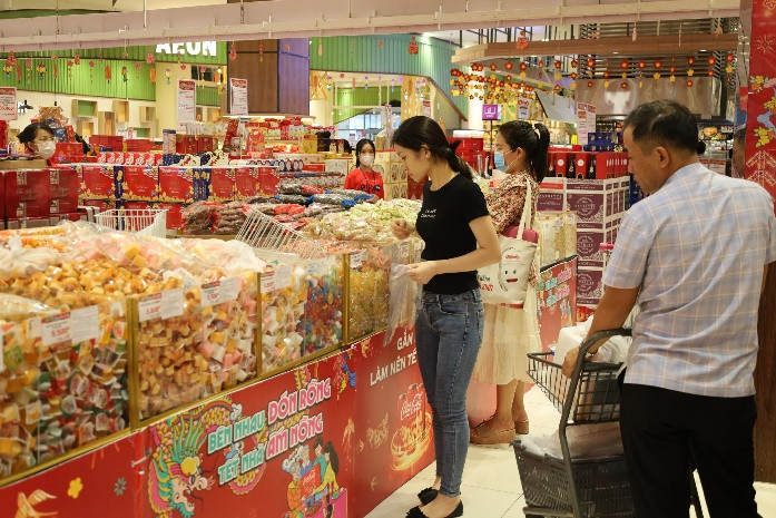 Không khí người dân đi mua sắm Tết tại AEON Không khí người dân đi mua sắm Tết tại AEON