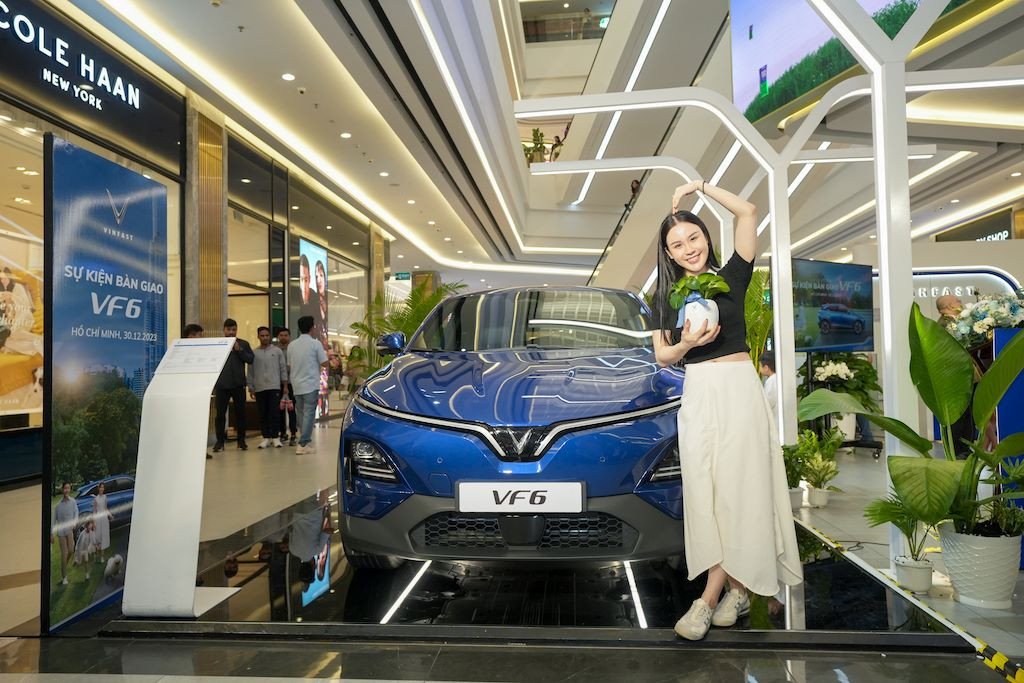 SUV cỡ B của VinFast chinh phục nhiều khách hàng nhờ những giá trị nội hàm vượt tầm phân khúc. SUV cỡ B của VinFast chinh phục nhiều khách hàng nhờ những giá trị nội hàm vượt tầm phân khúc.