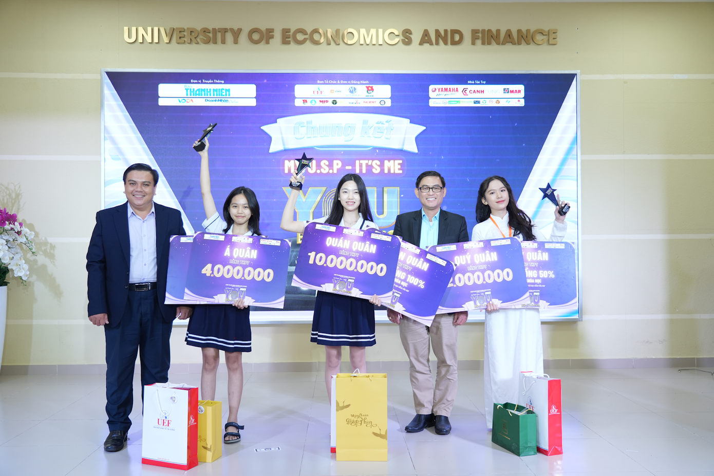 Những gương mặt xuất sắc của bảng Đại học và THPT Những gương mặt xuất sắc của bảng Đại học và THPT