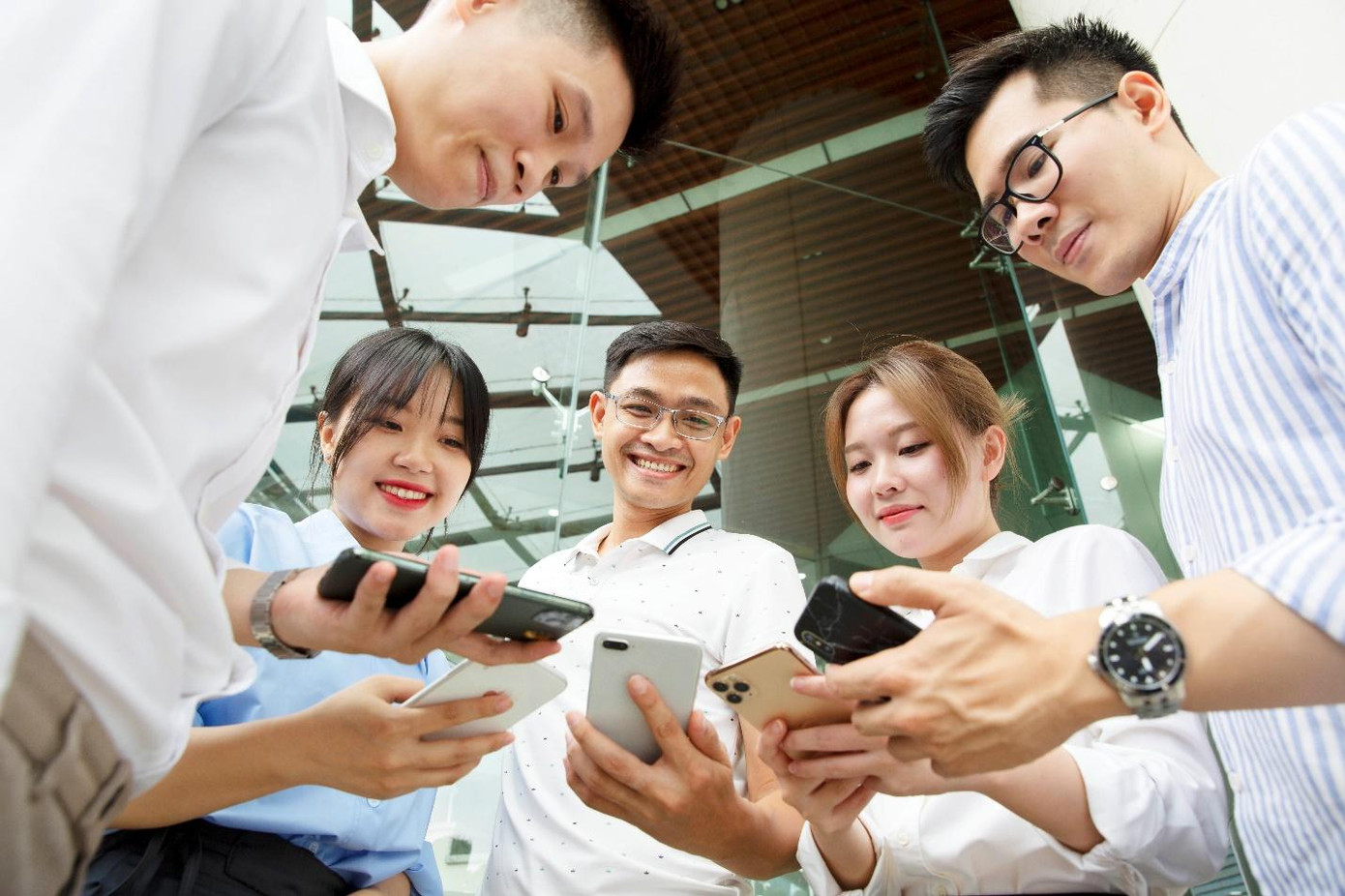 Loạt ưu đãi 50% di chuyển – mua sắm – giải trí cho khách hàng sử dụng Agribank E-Mobile Banking. Loạt ưu đãi 50% di chuyển – mua sắm – giải trí cho khách hàng sử dụng Agribank E-Mobile Banking.