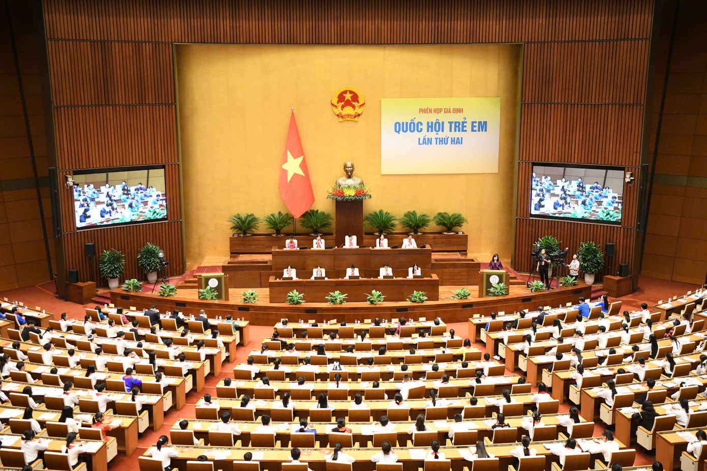 Toàn cảnh phiên chất vấn phiên họp giả định Quốc hội trẻ em lần thứ II, năm 2024 Toàn cảnh phiên chất vấn phiên họp giả định Quốc hội trẻ em lần thứ II, năm 2024