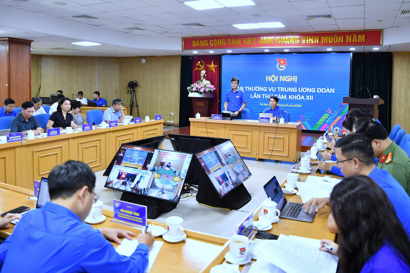 Hội nghị diễn ra bằng hình thức trực tiếp kết hợp trực tuyến. Ảnh: Phan Linh