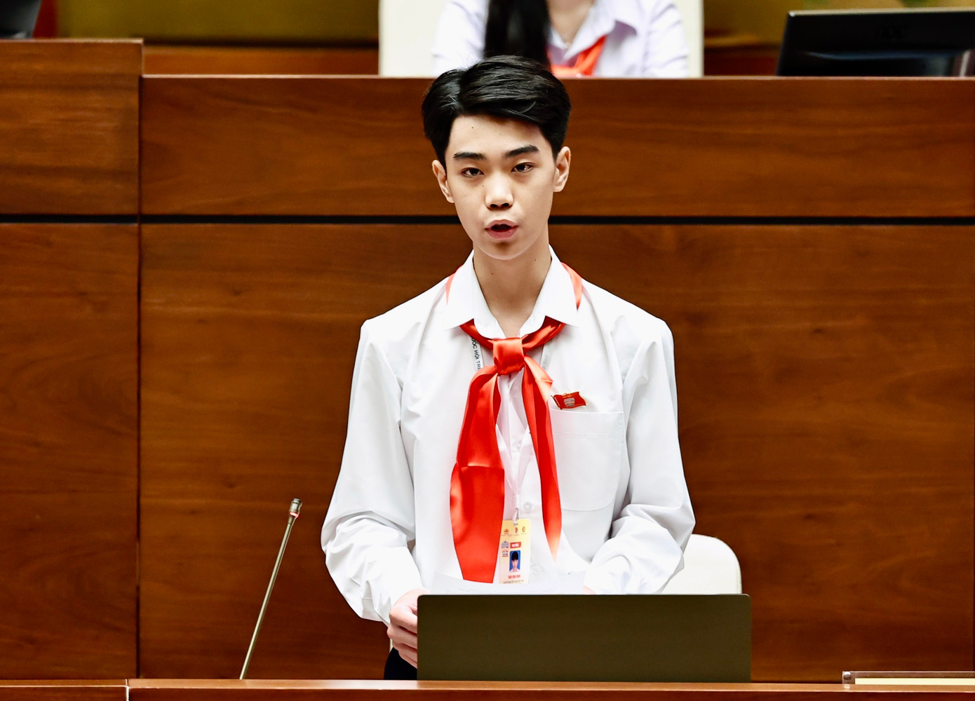 Bộ trưởng Bộ GD&ĐT giả định Trần Bình Minh trả lời chất vấn Bộ trưởng Bộ GD&ĐT giả định Trần Bình Minh trả lời chất vấn