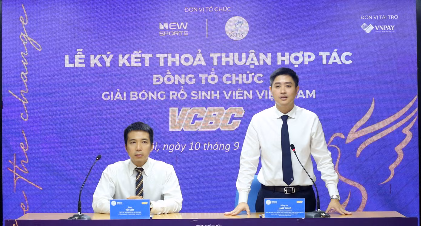 Anh Lâm Tùng thông tin về Giải bóng rổ sinh viên Việt Nam. Ảnh: Bảo Anh Anh Lâm Tùng thông tin về Giải bóng rổ sinh viên Việt Nam. Ảnh: Bảo Anh