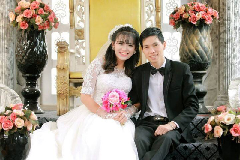 Cặp đôi kết hôn vào cuối năm 2015. Cặp đôi kết hôn vào cuối năm 2015.