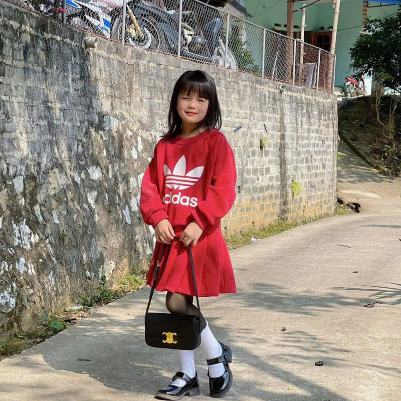 Thảo My là bé gái chăm chỉ, khéo léo.