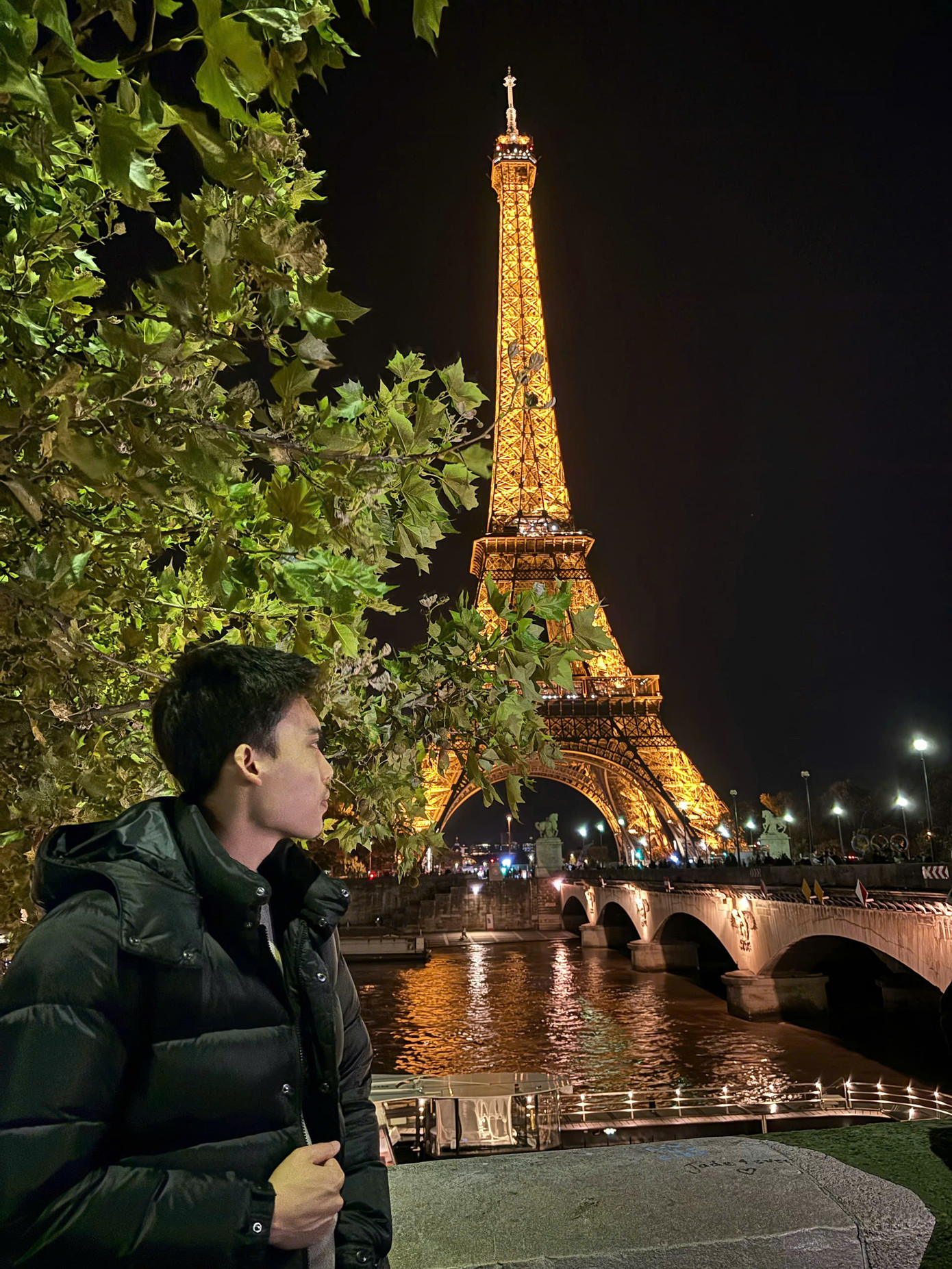 Nguyễn Hải Đăng (sinh năm 1997, hiện ở Lille, Pháp) Nguyễn Hải Đăng (sinh năm 1997, hiện ở Lille, Pháp)