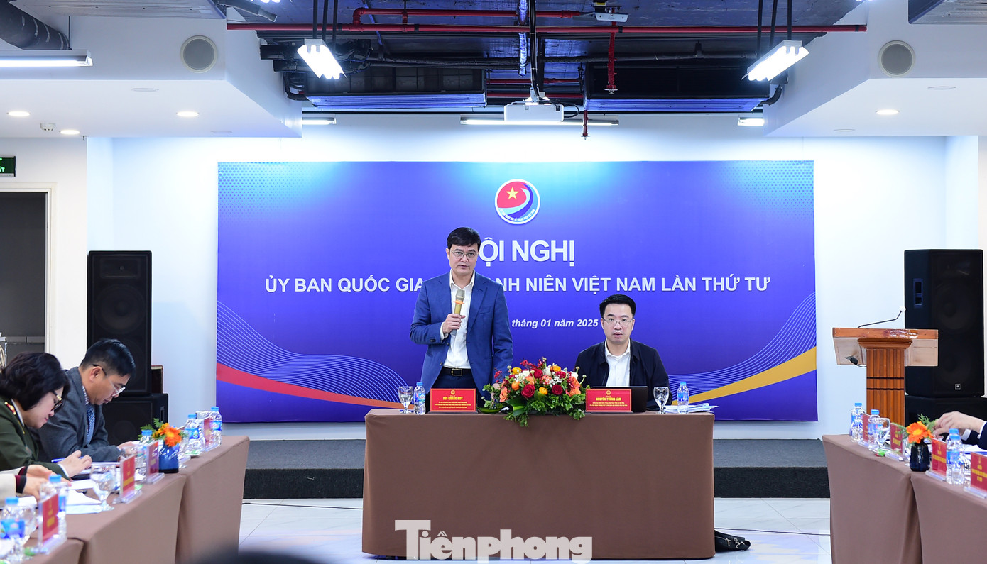 Anh Bùi Quang Huy phát biểu định hướng hội nghị. Ảnh: Xuân Tùng Anh Bùi Quang Huy phát biểu định hướng hội nghị. Ảnh: Xuân Tùng