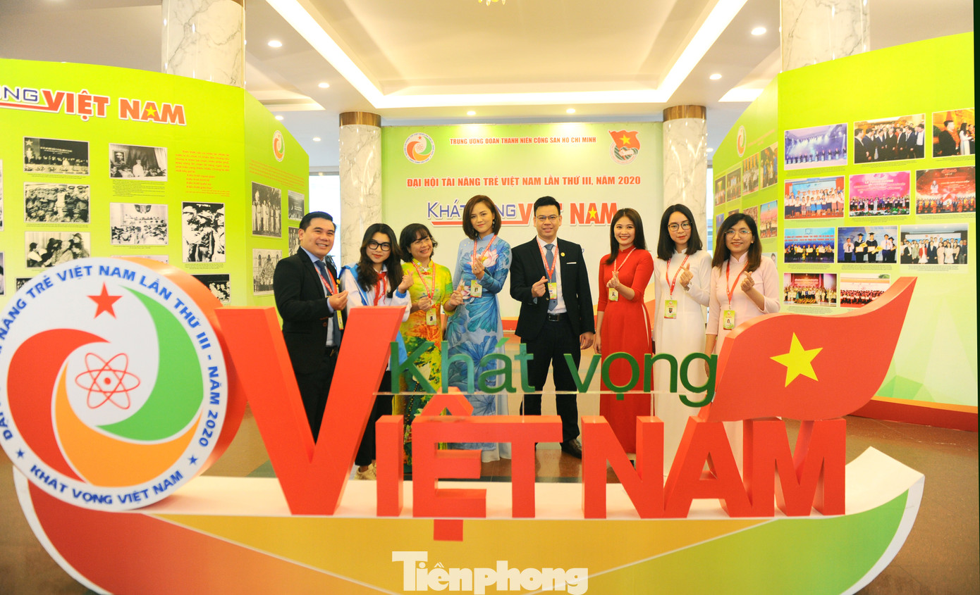 Những cá nhân được vinh danh Giải thưởng “Bền Đam Mê” không chỉ là những người tài năng mà còn là những tấm gương vượt qua nghịch cảnh, bền bỉ với đam mê, truyền cảm hứng mạnh mẽ tới cộng đồng. (Trong ảnh là Đại biểu Đại hội Tài năng trẻ Việt Nam lần thứ III). Ảnh minh hoạ: Xuân Tùng