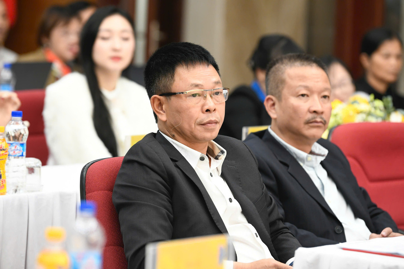 Các đại biểu, Gương mặt trẻ Việt Nam tiêu biểu và triển vọng, người đẹp cuộc thi Hoa hậu Việt Nam tham dự chương trình.