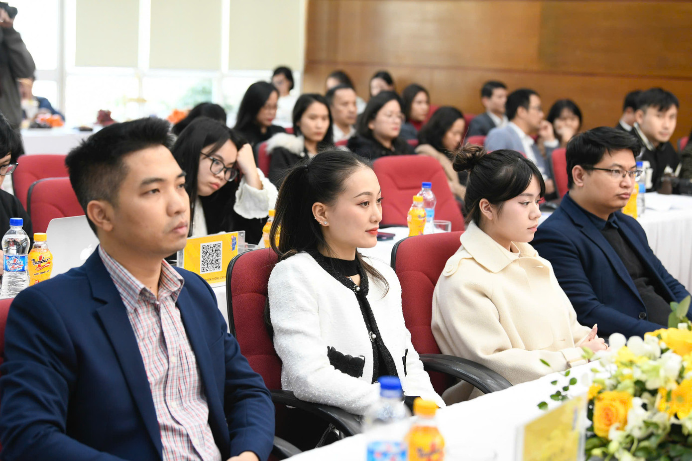 Các đại biểu, Gương mặt trẻ Việt Nam tiêu biểu và triển vọng, người đẹp cuộc thi Hoa hậu Việt Nam tham dự chương trình.