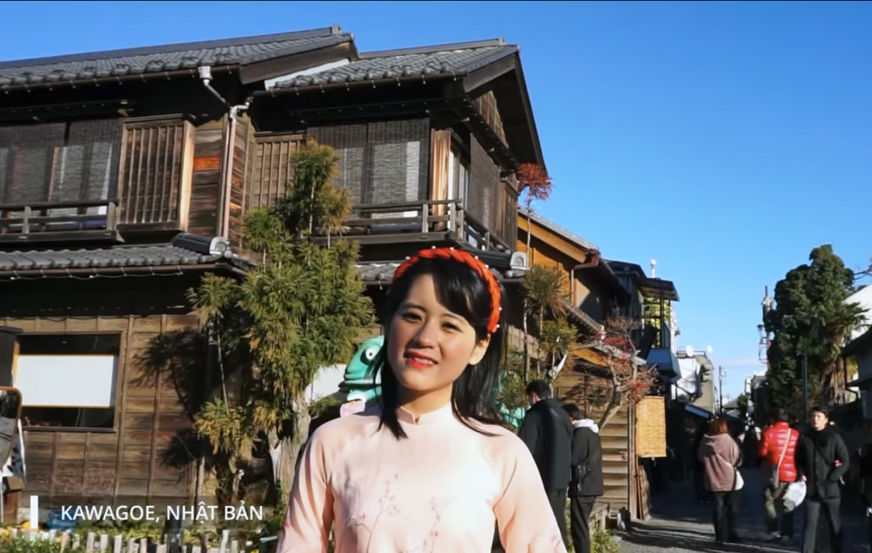 Các bạn trẻ người Việt hát Xẩm trong MV "Xẩm Xuân - Tuổi trẻ và đất nước". Ảnh chụp lại màn hình.