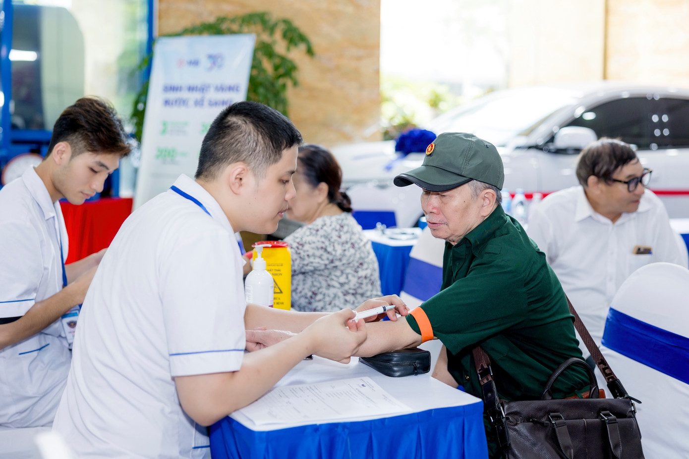Thăm khám miễn phí cho thương bệnh binh nhân ngày Thương binh liệt sỹ