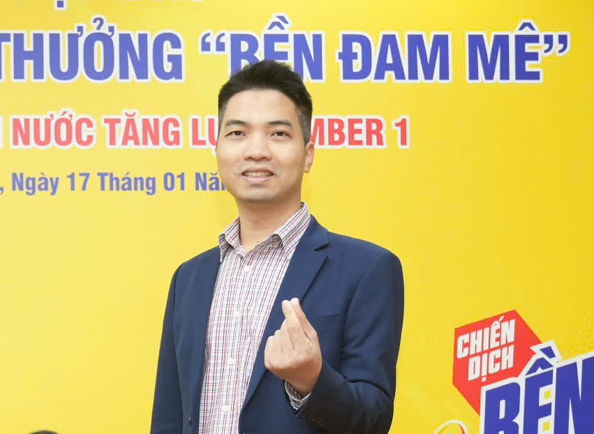 Đại uý Lê Thế Văn tại chương trình họp báo công bố giải thưởng Bền Đam Mê. Ảnh: Hoàng Mạnh Thắng Đại uý Lê Thế Văn tại chương trình họp báo công bố giải thưởng Bền Đam Mê. Ảnh: Hoàng Mạnh Thắng