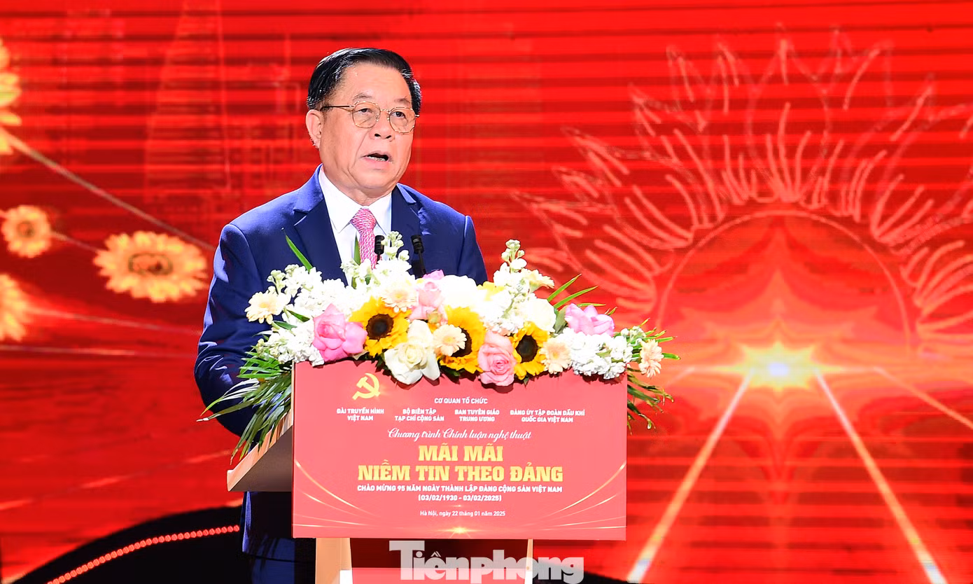 Ông Nguyễn Trọng Nghĩa phát biểu tại chương trình. Ảnh: Xuân Tùng