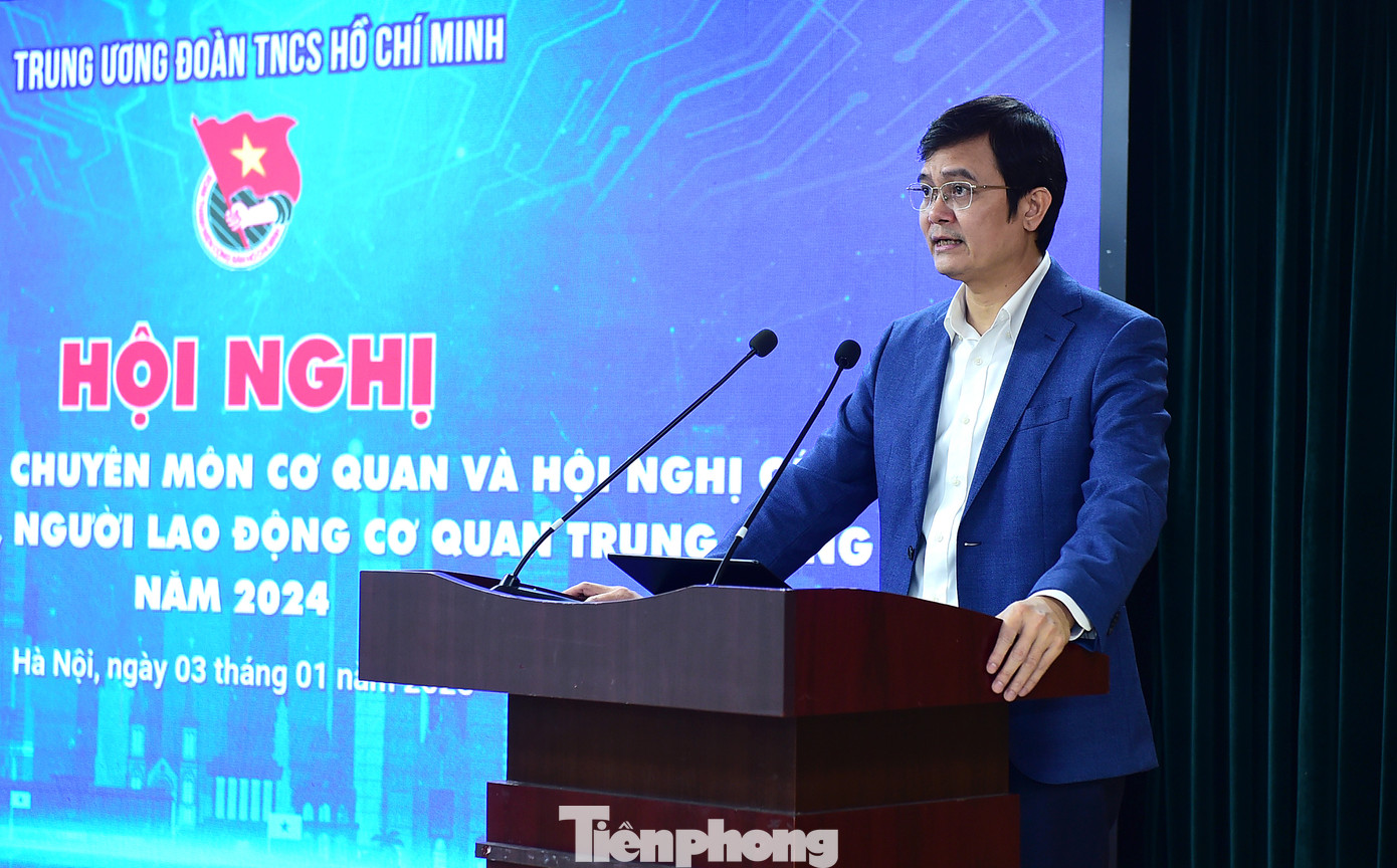 Anh Bùi Quang Huy phát biểu chỉ đạo tại hội nghị. Ảnh: Xuân Tùng