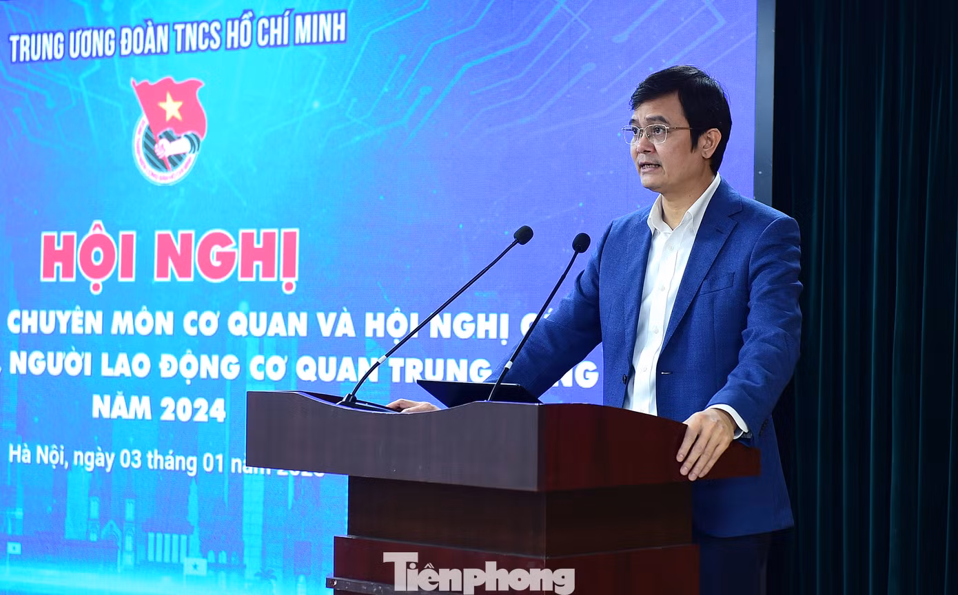 Anh Bùi Quang Huy phát biểu chỉ đạo tại hội nghị. Ảnh: Xuân Tùng