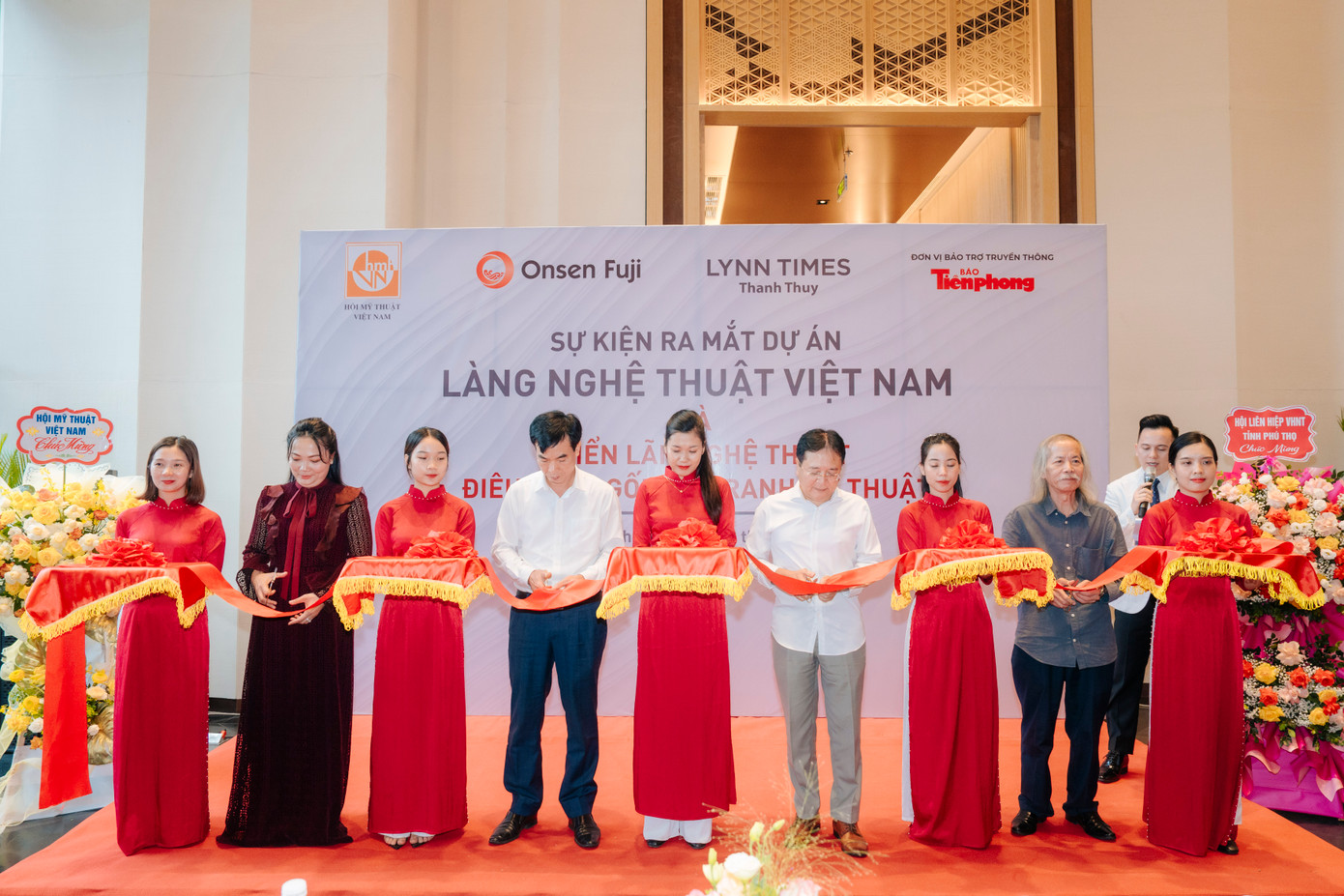 Sự kiện họp báo công bố ra mắt dự án “Làng mỹ thuật Việt Nam” và “Trung tâm trưng bày triển lãm quốc tế” tại khách sạn khoáng nóng Wyndham Lynn Times Thanh Thủy.