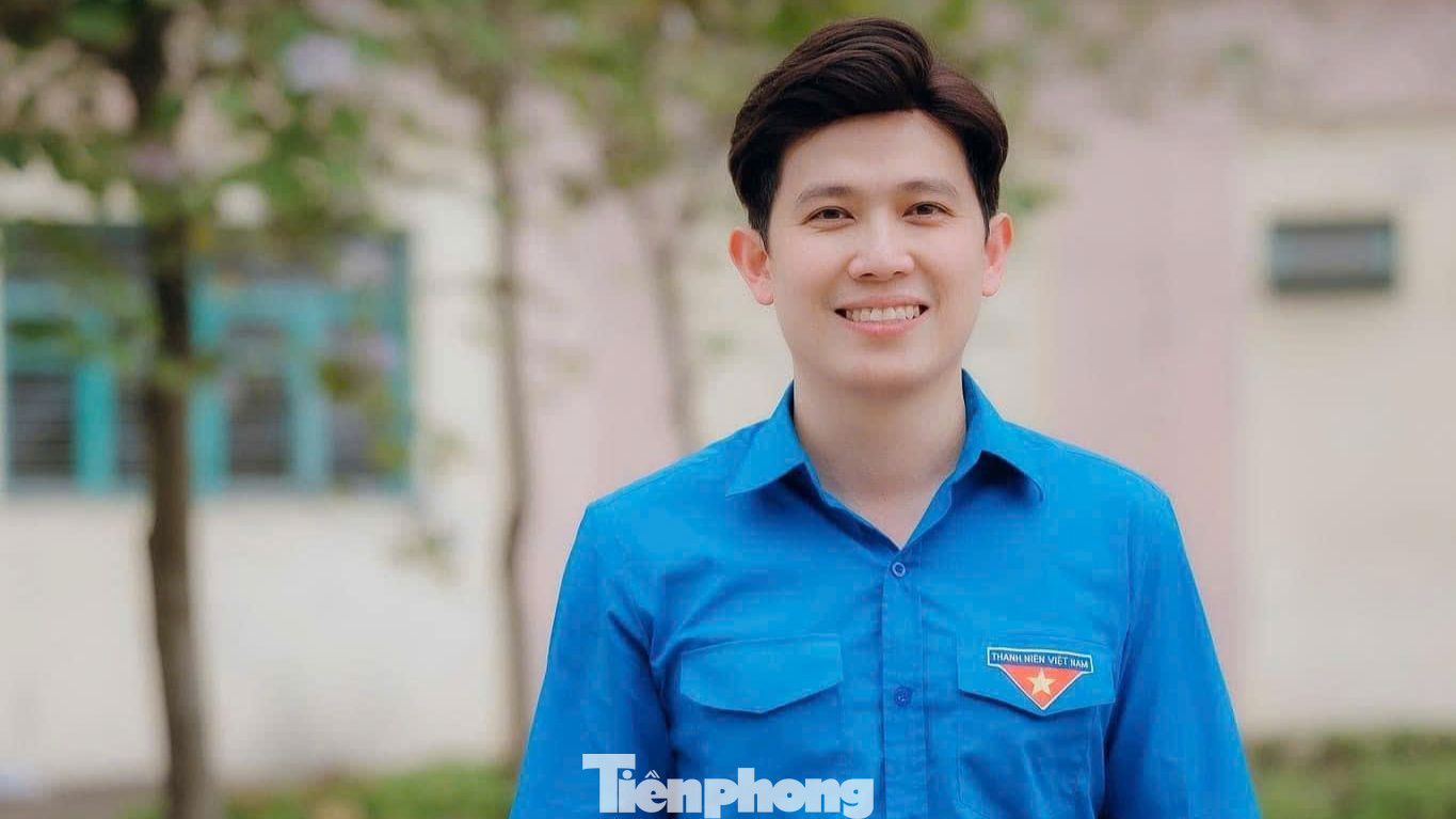 Chia sẻ với Tiền Phong, Anh Nguyễn Thái Sơn, Bí thư Đoàn trường, Giảng viên Khoa báo chí - Truyền thông, trường Đại học Khoa học, Đại học Thái Nguyên cho biết: “Từ ngày 23- 24/8, Trường Đại học Khoa học tổ chức đợt nhập học cho tân sinh viên K22. Ngày đầu tiên của đợt nhập học đã diễn ra rất thành công với nhiều cung bậc cảm xúc".