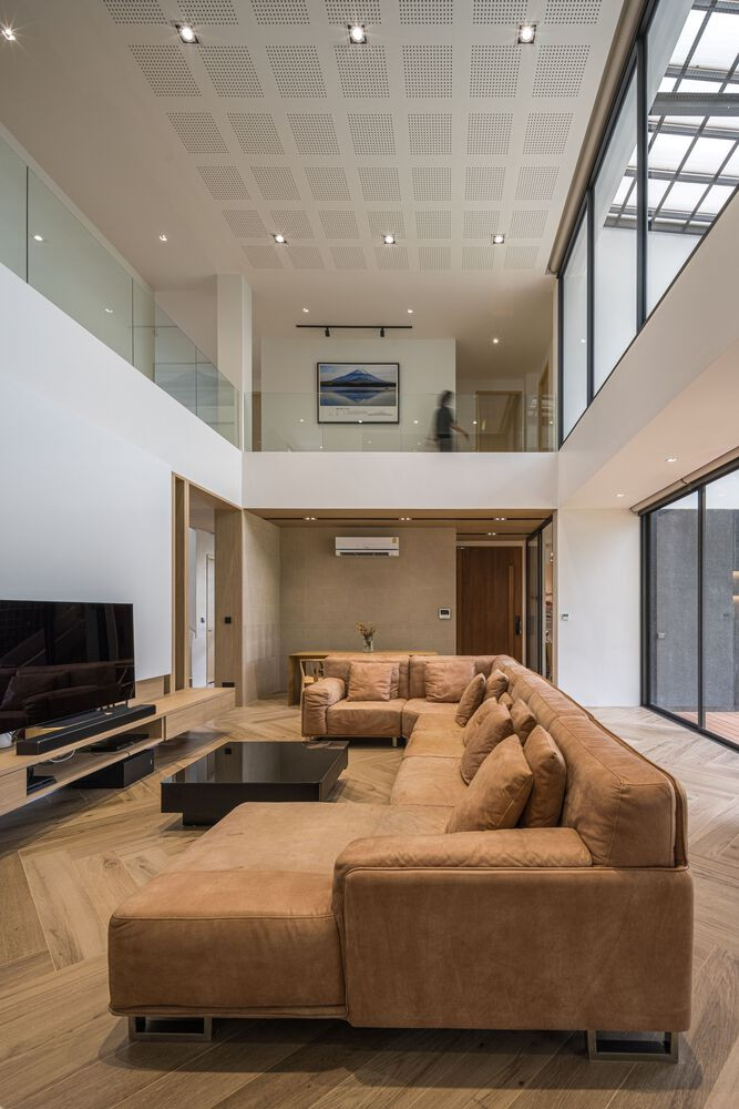 Các khu vực hoạt động và không gian sinh hoạt được đưa xuống dưới.