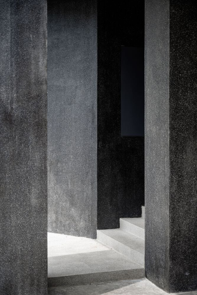 Các khu vực hoạt động và không gian sinh hoạt được đưa xuống dưới.