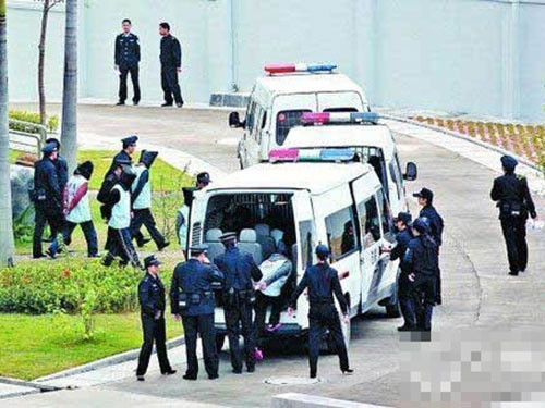 Bắt giữ “tập đoàn ăn chơi” của Hứa Tân Kiến