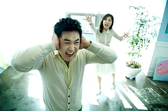 Nhiều khi anh phát điên vì cô vợ siêu quậy của mình