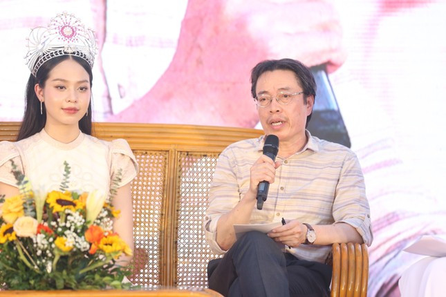 Ông Đặng Hoa Nam Cục trưởng Cục Trẻ em, Bộ Lao động – Thương binh và Xã hội tham gia diễn đàn