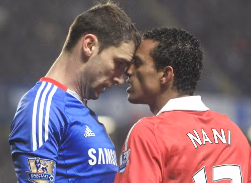 Cuộc đối đầu ở Stamford Bridge tối nay sẽ quyết định danh hiệu Premier League mùa này?