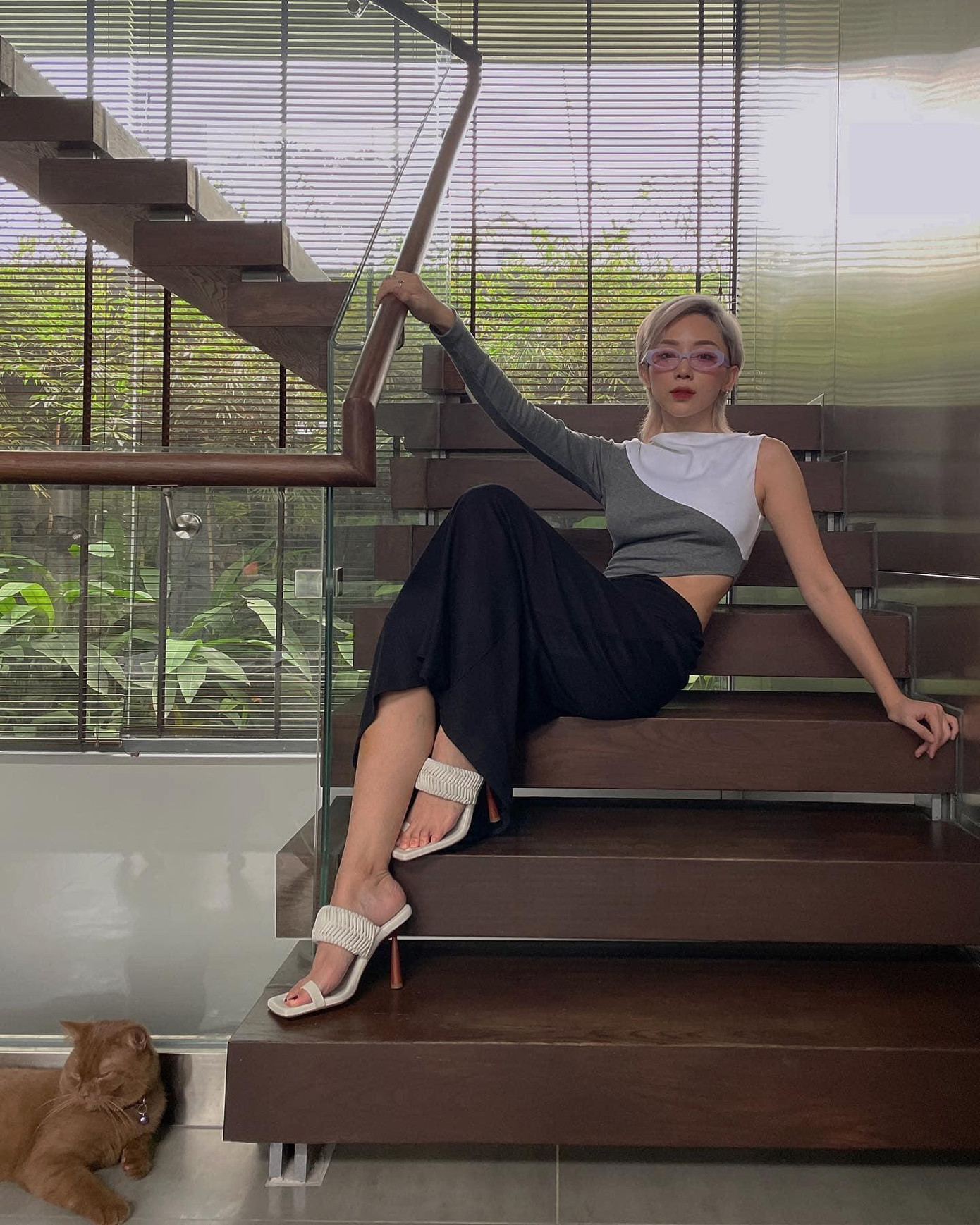 Nhiệm vụ ở nhà của Tóc Tiên là nấu ăn và chăm mèo Nhiệm vụ ở nhà của Tóc Tiên là nấu ăn và chăm mèo