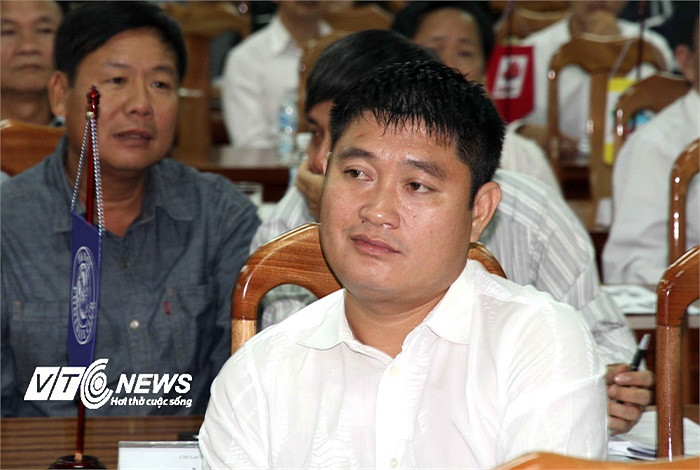 Bầu Thụy thích gây sốc!. Ảnh: Quang Minh Bầu Thụy thích gây sốc!