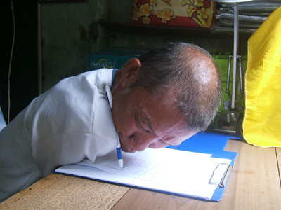 Hoa Xuân Tứ tháng 8-2012, gợi lại hình ảnh quen thuộc trên báo chí 46 năm trước. Ảnh: Từ Khôi. Hoa Xuân Tứ tháng 8-2012, gợi lại hình ảnh quen thuộc trên báo chí 46 năm trước Ảnh: Từ Khôi