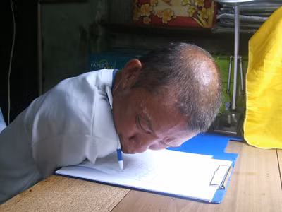 Hoa Xuân Tứ tháng 8-2012, gợi lại hình ảnh quen thuộc trên báo chí 46 năm trước. Ảnh: Từ Khôi. Hoa Xuân Tứ tháng 8-2012, gợi lại hình ảnh quen thuộc trên báo chí 46 năm trước Ảnh: Từ Khôi