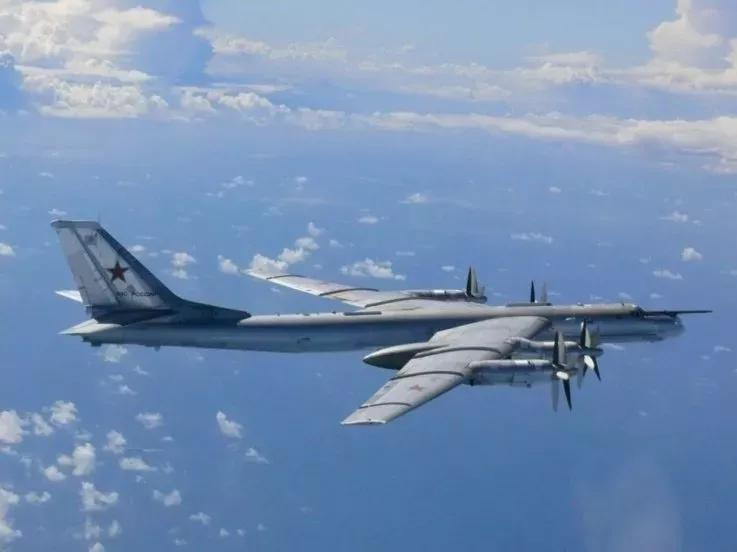 Máy bay ném bom TU-95 của Nga được thiết kế để mang vũ khí hạt nhân. Ảnh: Reuters. Máy bay ném bom TU-95 của Nga được thiết kế để mang vũ khí hạt nhân. Ảnh: Reuters.